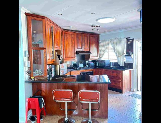 3 BEDROOM HOUSE FOR SALE IN WIERDA PARK